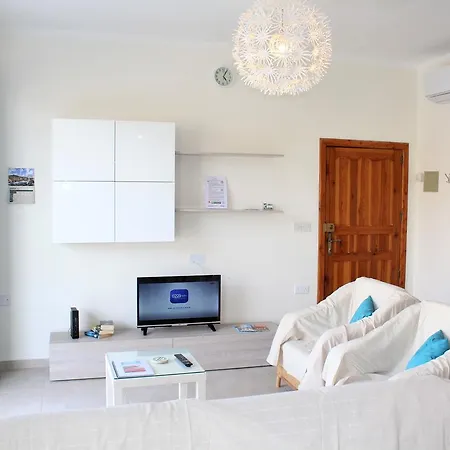 Gozo Bellevue Homes - 2 Bedroom Seaview And Valley View Apartment With Large Balcony *